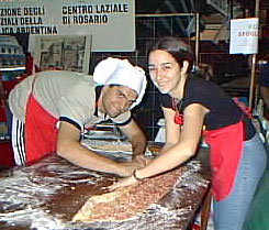 Preparando pizza sfogliata en Lazio