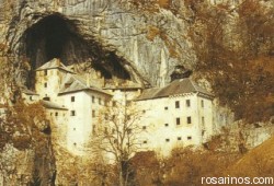 El Castillo de Predjama en Postojna desde el siglo XVI, origen de numerosas leyendas.