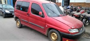 Auto-y-motos-robadas-frete-a-comisaria-quinta-de-pgsm