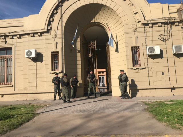 Gendarmería allanó la Alcaidía de la San Lorenzo y detuvo al jefe