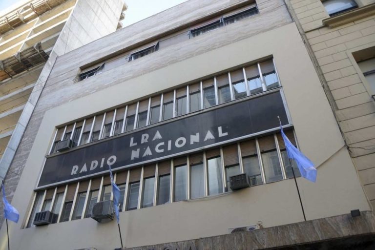 Informativo de Radio Nacional: La Censura y los Aprietes no son noticia