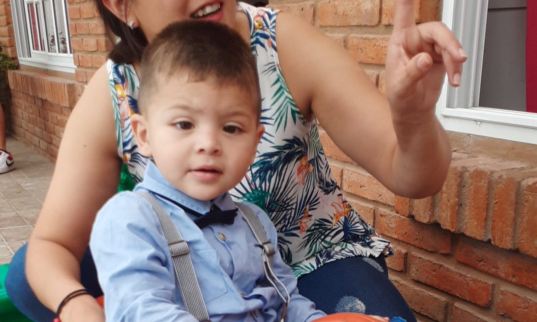 Tomás Cettú Blati celebró su segundo cumpleaños rodeado de afecto juegos y regalos