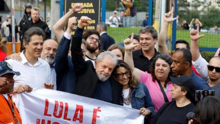 Video: Lula da Silva en libertad: «No tienen dimensión del significado de estar aquí con ustedes»