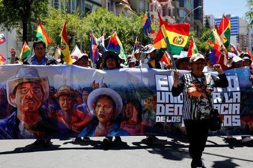 Bolivia: masiva marcha en respaldo a Evo Morales y contra la violencia y el racismo