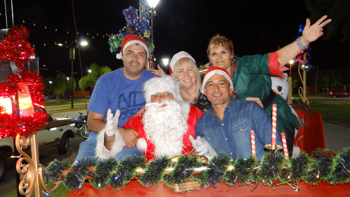 Mil familias felices tomaron sus fotos con Papá Noel gracias a LA SOLIDARIA, auspiciada por Jorge Rú, Luciano Mandón e Irene Schmidt