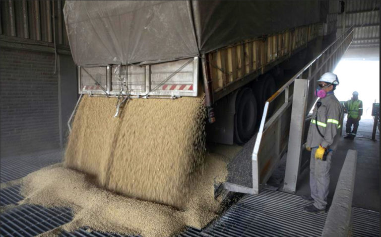 Presión Gremial:  Gobierno de Santa Fe activó un Protocolo Especial para Transportes de Cereal