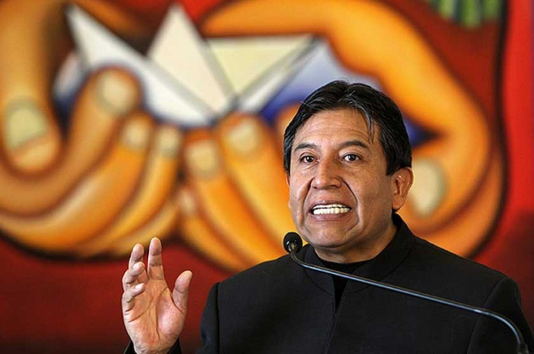 Bolivia: David Choquehuanca denuncia que gobierno de Áñez destruye la educación y acalla a campesinos e indígenas