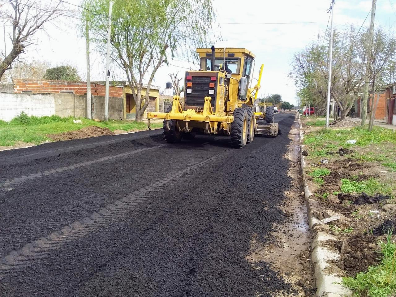 Muni San Lorenzo pavimentó un tramo de calle Perdriel, en barrio José Hernández