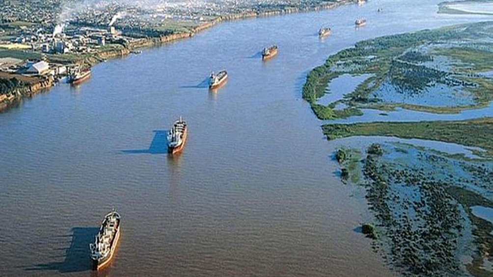 Huelga general de recibidores de granos paraliza los embarques en puertos de Rosario