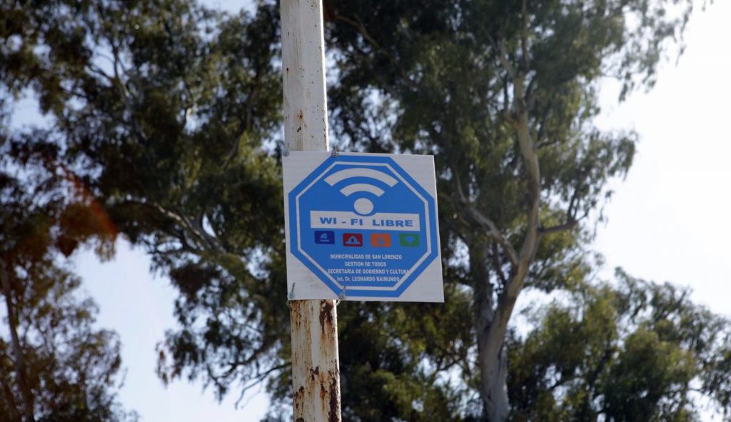 Muni de San Lorenzo habilitó wifi libre y gratuito en la plaza de barrio Norte