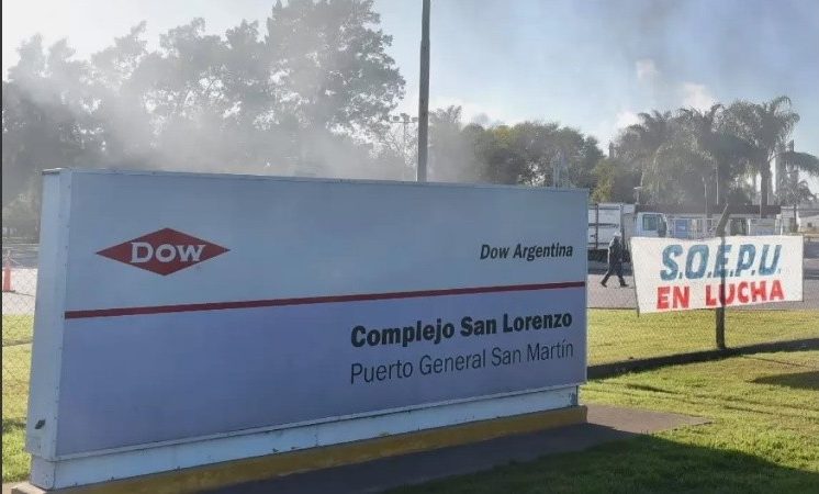 Efecto Milei: Dow confirmó que cerrará su planta en Puerto General San Martín: 120 trabajadores y su familias «Afuera!»