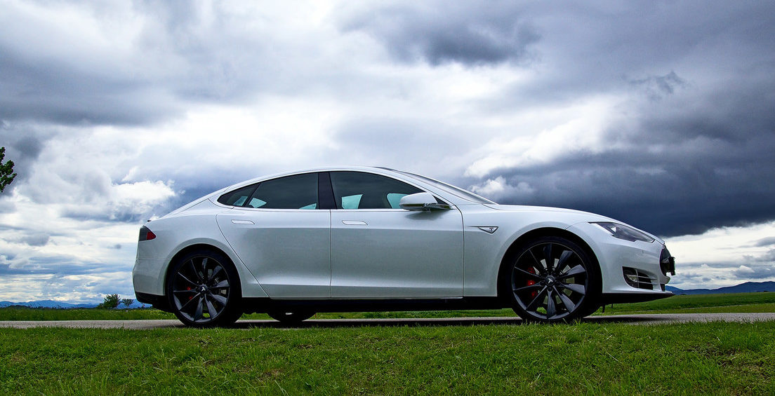 Batería Revolucionaria: Un Tesla recorrió 1200 km con una sola carga