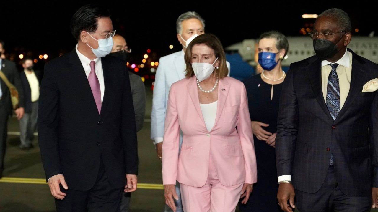 Embajada china en Argentina contra Nancy Pelosi: «Los que juegan con fuego pueden perecer quemados»