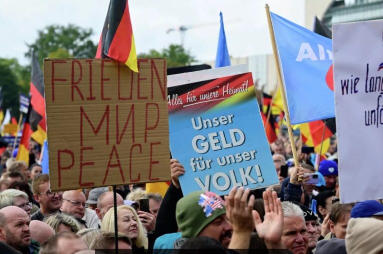 Video: Pueblos europeos marchan contra la inflación y las restricciones a causa de las sanciones a Rusia