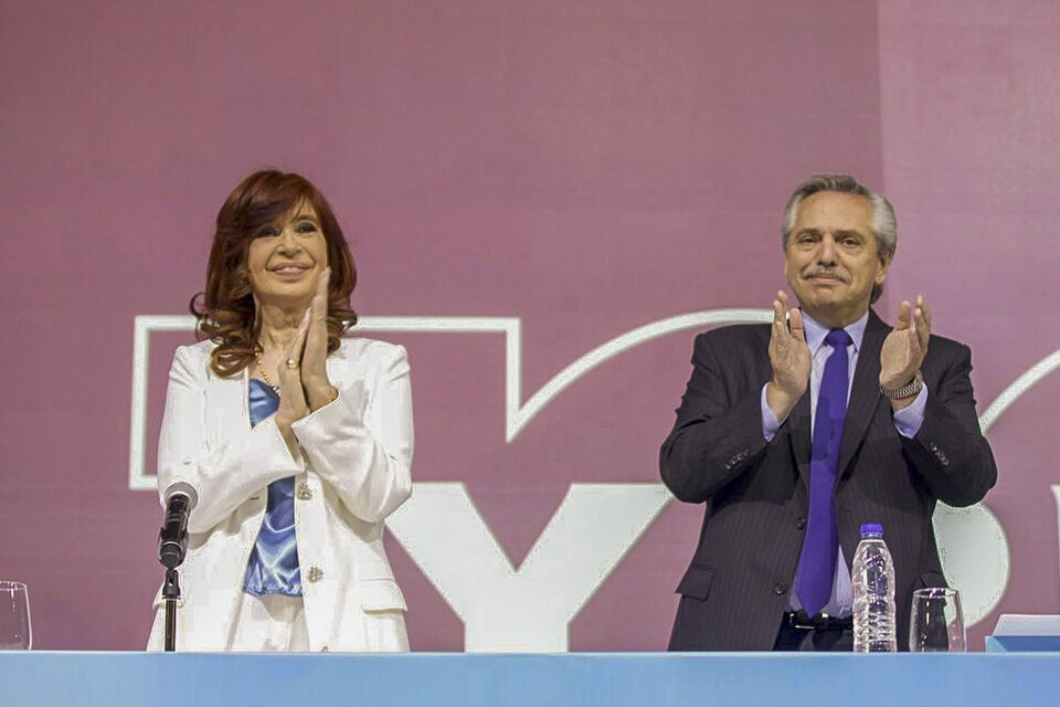 202211 CRISTINA FERNANDEZ Y ALBERTO FERNANDEZ