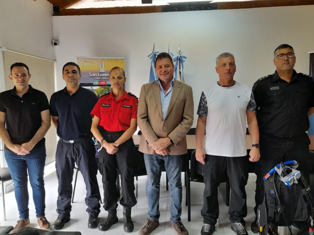 La Municipalidad de San Lorenzo financia un curso de buceo para los bomberos