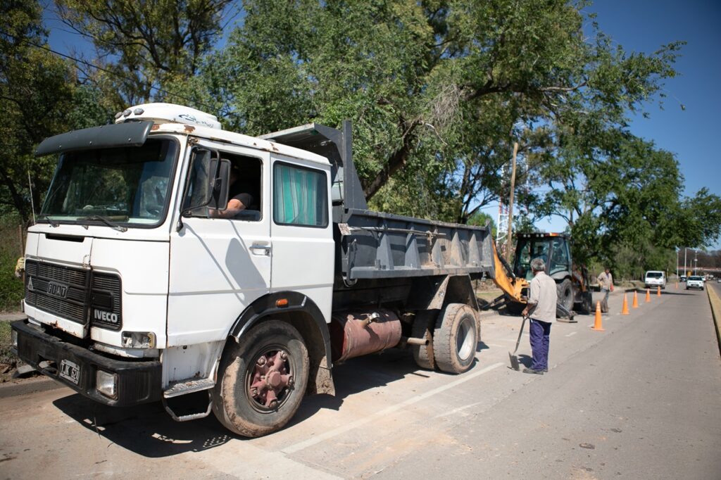 Realizan importante obra para eliminar las zanjas en bulevar Urquiza