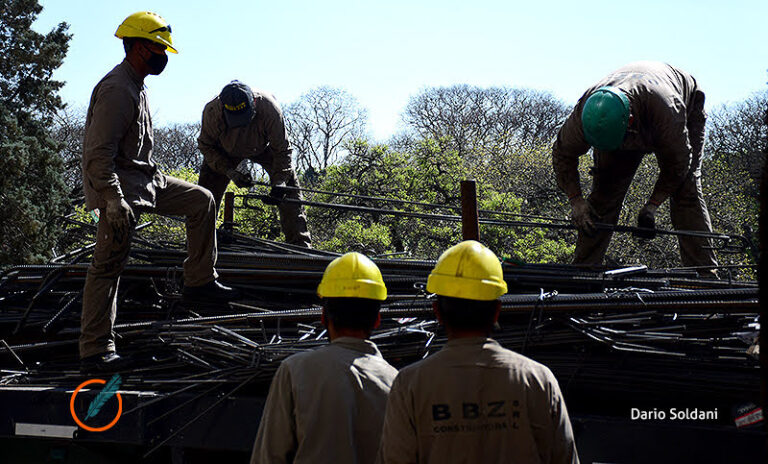 La construcción tiene empleo récord y la industria lleva 29 meses de crecimiento