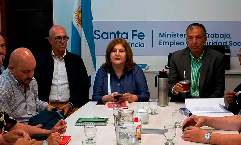 Santa Fe ofreció 33,5% en tres tramos hasta julio: gremios docentes dicen que es «insuficiente»