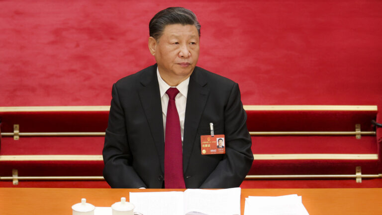 Xi Jinping insta a China a aumentar su poderío militar a través de la innovación tecnológica