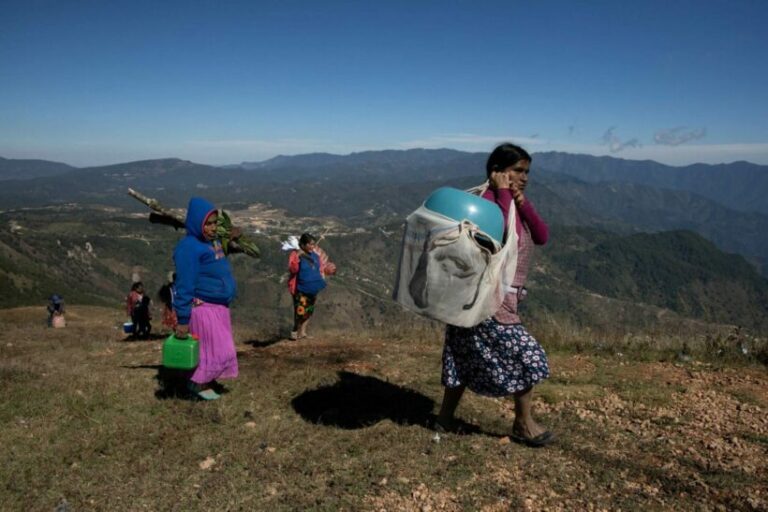 Las mujeres en la construcción de paz Desinformémonos