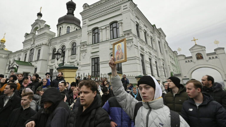 Este icónico monasterio de Kiev sobrevivió a los mongoles, los nazis y los bolcheviques. ¿Podrá resistir a Zelensky?