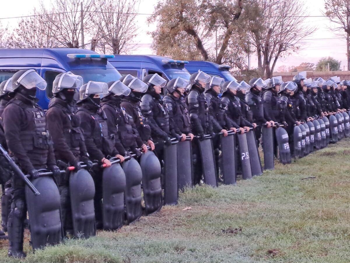 Las Rosas: denuncian “brutal represión policial” a trabajadores