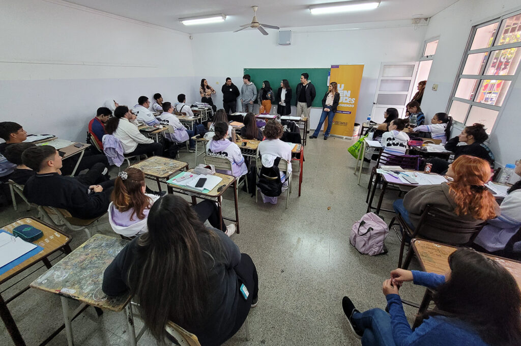 La Municipalidad ofrece un servicio de orientación vocacional en escuelas de San Lorenzo