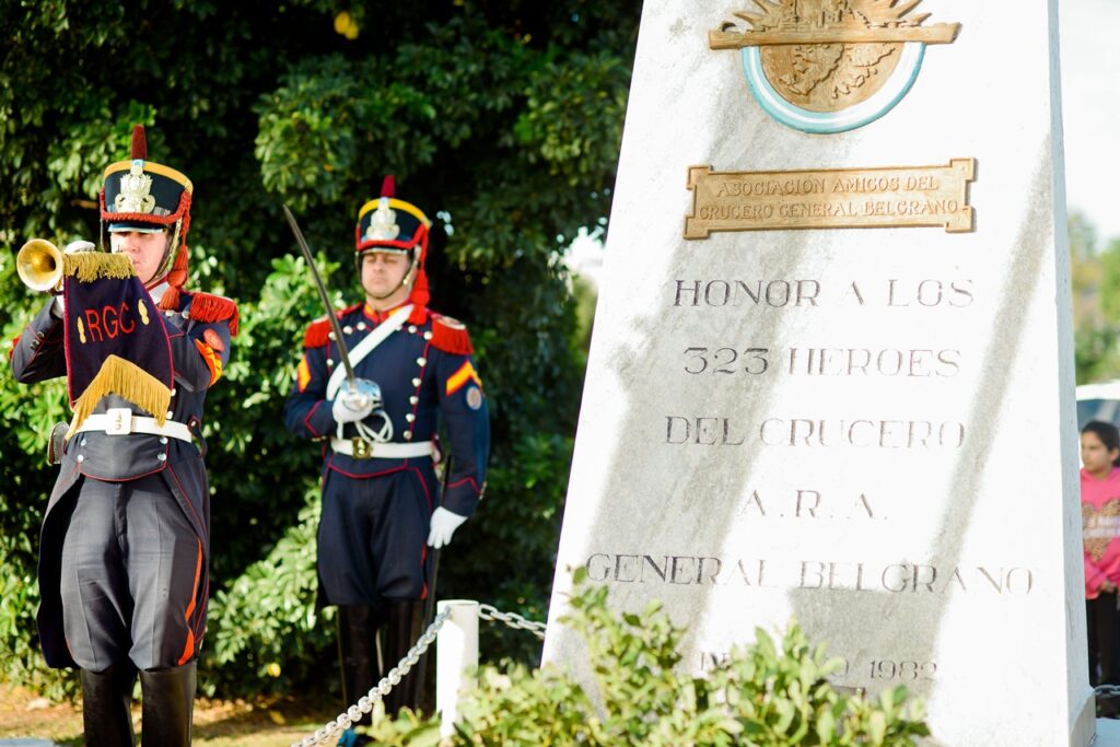 San Lorenzo rindió homenaje a los héroes del ARA General Belgrano