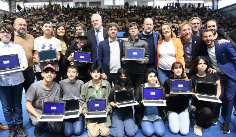 Aumentó la conectividad a internet en las escuelas, falta avanzar más en sistemas de gestión administrativa