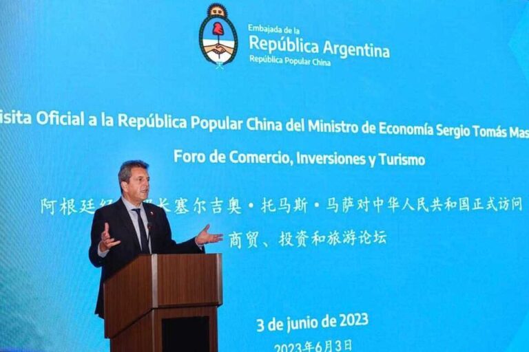 Massa afirmó que el swap con China es para fortalecer al yuan «como instrumento de inversión»