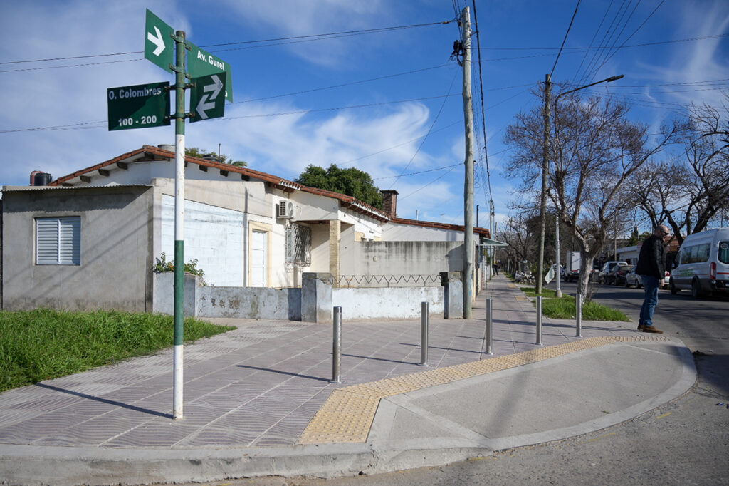 Con obras sobre calle Gurel, la Municipalidad jerarquizó el Centro Comercial de barrio Bouchard