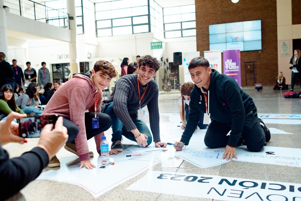 La voz de los jóvenes: alumnos de todas las escuelas debatieron proyectos para la ciudad