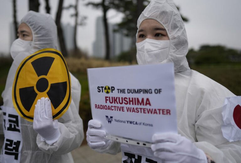 TEPCO confirma filtración de 5,5 toneladas de agua radioactiva de central nuclear de Fukushima