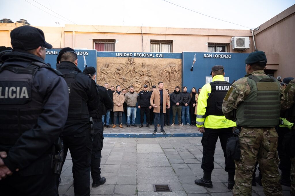 Llegaron a San Lorenzo 100 policías y 25 patrulleros para reforzar la seguridad