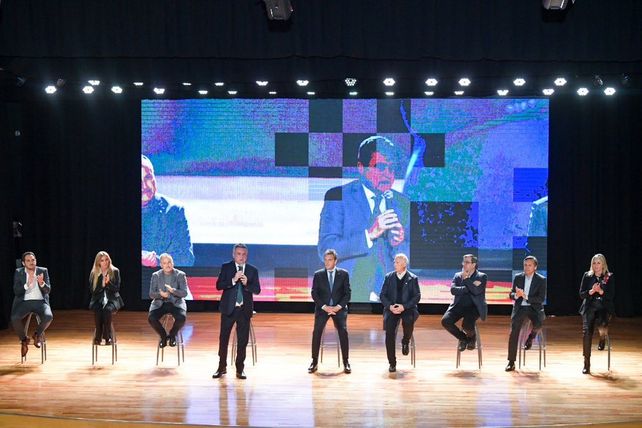 Massa también encabezó un acto en Puerto General San Martín.