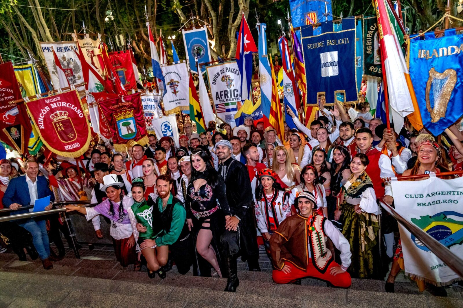 COLECTIVIDADES ROSARIO 2023. DESFILE