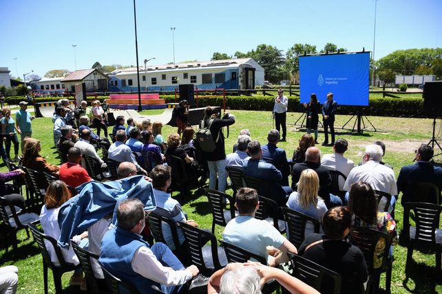 202310 La estación de Armstrong beneficiará a 11 mil vecinos. Es la 153 recuperada de la actual gestión.