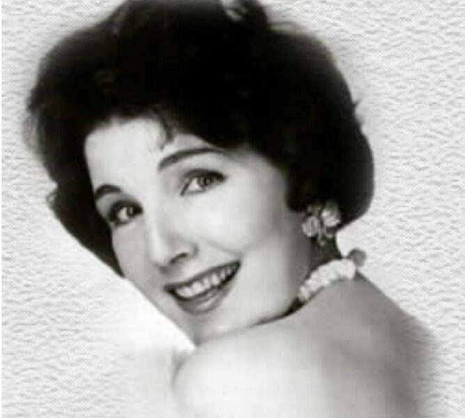 19081123 LIBERTAD LAMARQUE. Nace en la ciudad santafesina de Rosario la actriz y cantante Libertad Lamarque, figura emblemática del cine argentino