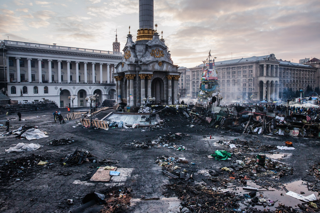 La Plaza de la Independencia tras enfrentamientos entre la Policía y manifestantes, Kiev, Ucrania, el 20 de febrero de 2014Mikhail Palinchak / Gettyimages.ru