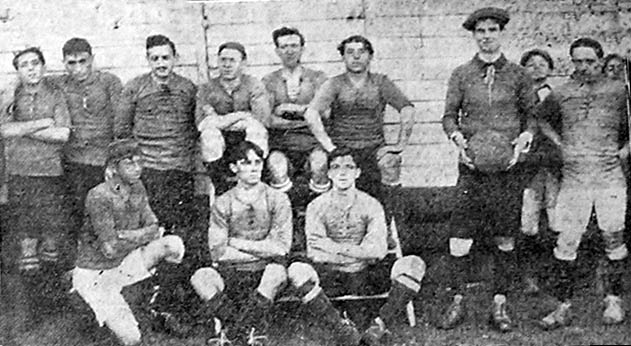 19130413 BOCA JUNIORS. El Club Atlético Boca Juniors debuta en la Primera División del fútbol argentino, con una victoria por 4 a 1 ante Estudiantil Porteño en una cancha de la localidad bonaerense de Ituzaingó