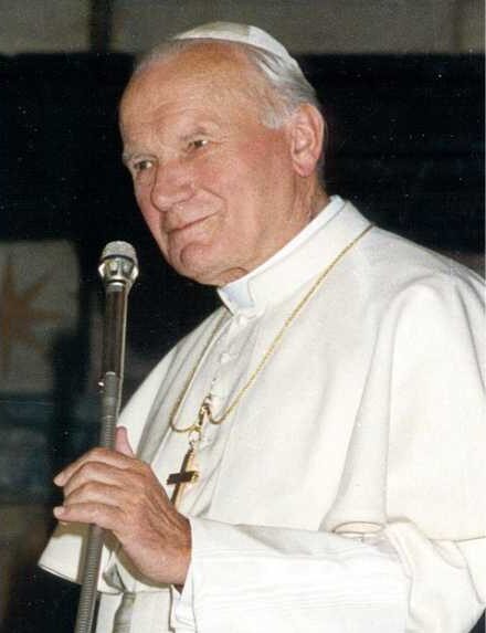 20050402 FALLECE JUAN PABLO II. A la edad de 84 muere en Ciudad del Vaticano el papa Juan Pablo II, de nacionalidad polaca y el pontífice número 264 de la Iglesia católica. Fue canonizado en 2014 por el papa Francisco.