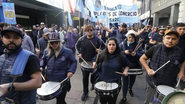 20240509 ROSARIO MARCHA EMPLEADOS DE COMERCIO PARO NACIONAL CONTRA MILEI Y SU POLITICA DE HAMBRE