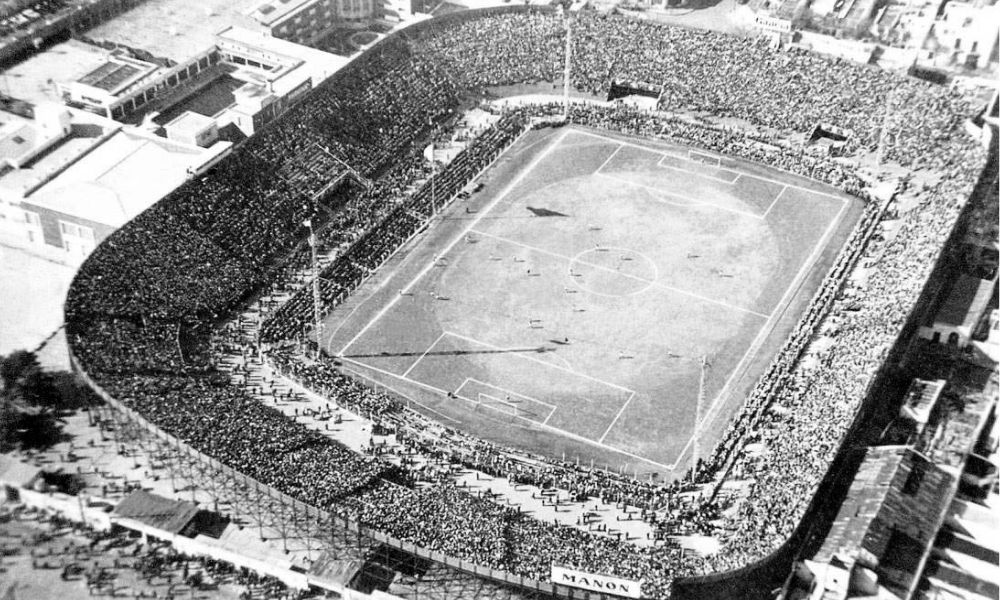 19160507 VIEJO GASÓMETRO. San Lorenzo de Almagro inaugura su estadio del barrio porteño de Boedo con una capacidad de 60.000 espectadores, el llamado Viejo Gasómetro por estar cerca de una torre de almacenamiento de gas. Lo inauguró en un partido con  Estudiantes de La Plata al que venció por 2-1.