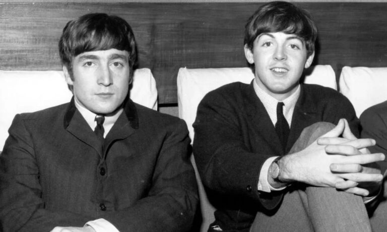 Efemérides 6 de Julio: Lennon McCartney Grecia Pasteur Dod Kahlo Noia Yrigoyen Lama Stallone Fangio Armstrong DíaZoonosis