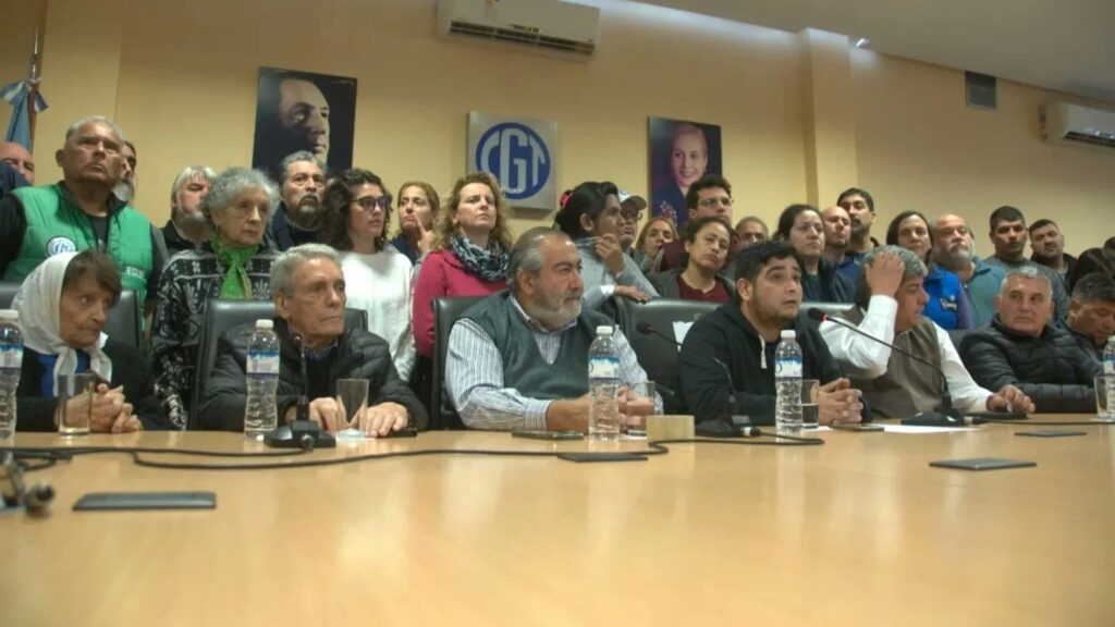 Efecto milei: Organizaciones sociales y centrales obreras se movilizan en rechazo al plan de Milei