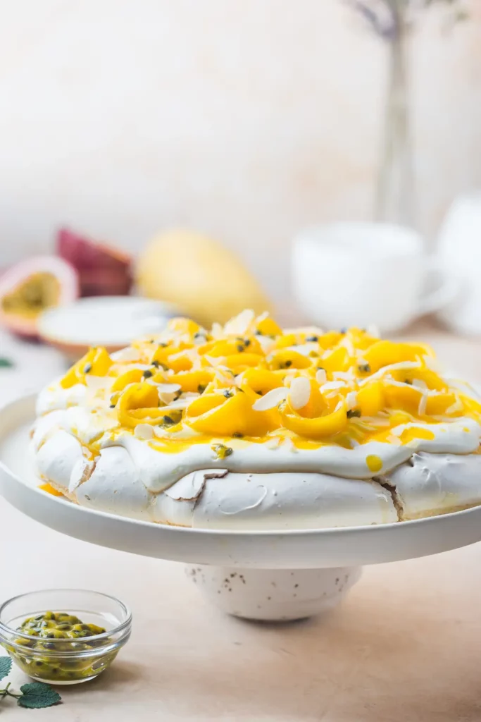 ISLA FLOTANTE MERENGUE PAVLOVA EGGS ALIMENTACION SALUDABLE HUEVOS SALUD Y BIENESTAR