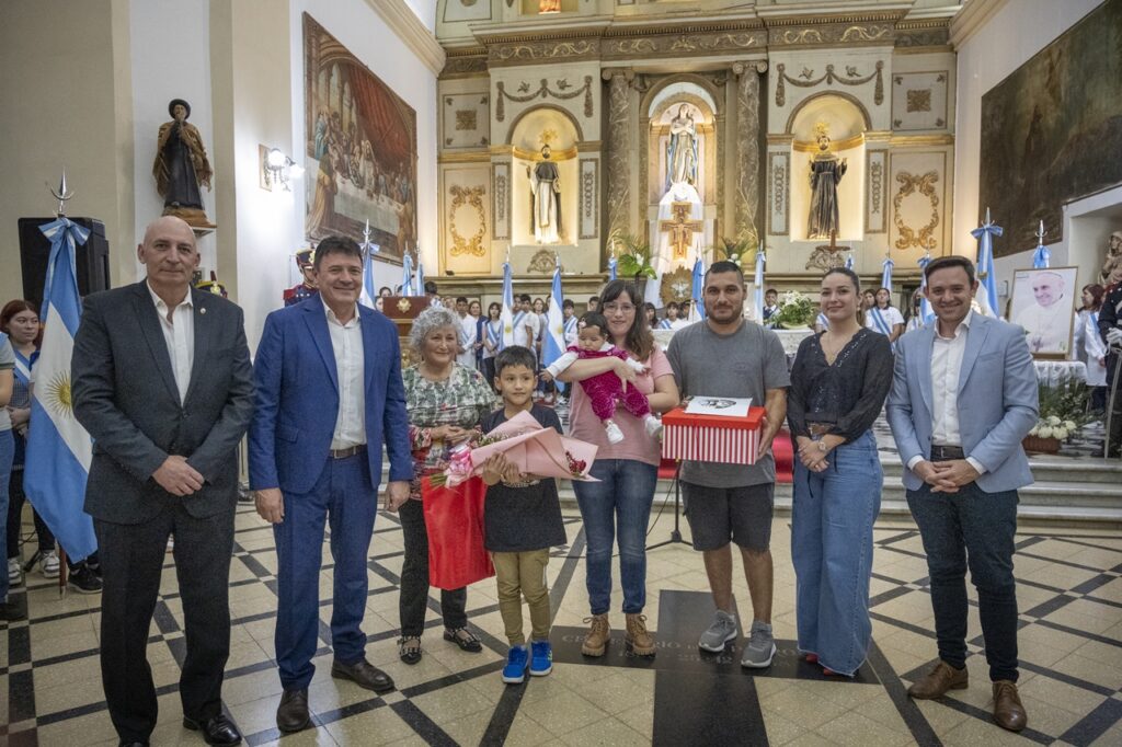 Orgullosa de su historia y proyectada al futuro, San Lorenzo conmemoró el 229º aniversario de su formación Orgullosa de su historia y proyectada al futuro, San Lorenzo conmemoró el 229º aniversario de su formación