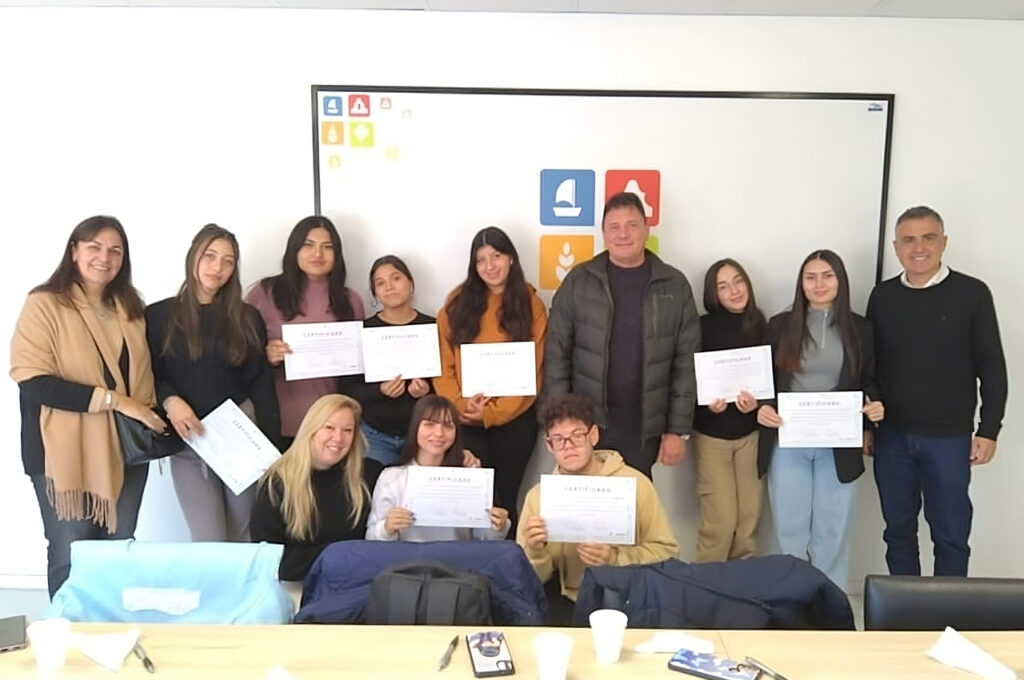 Alumnos de la escuela Nº 672 completaron sus pasantías en la Municipalidad Alumnos de la escuela Nº 672 completaron sus pasantías en la Municipalidad