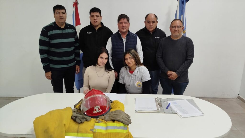 Vecinos de PGSM Fundaron la Asociación Bomberos Voluntarios. Video Vecinos de PGSM Fundaron la Asociación Bomberos Voluntarios. Video